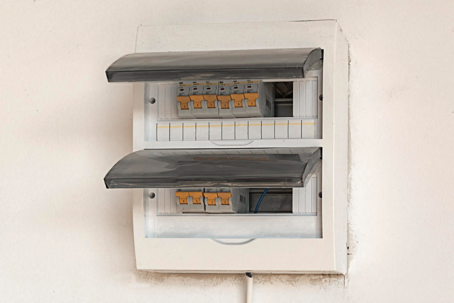 HVAC Blog 1 AC circuit breaker